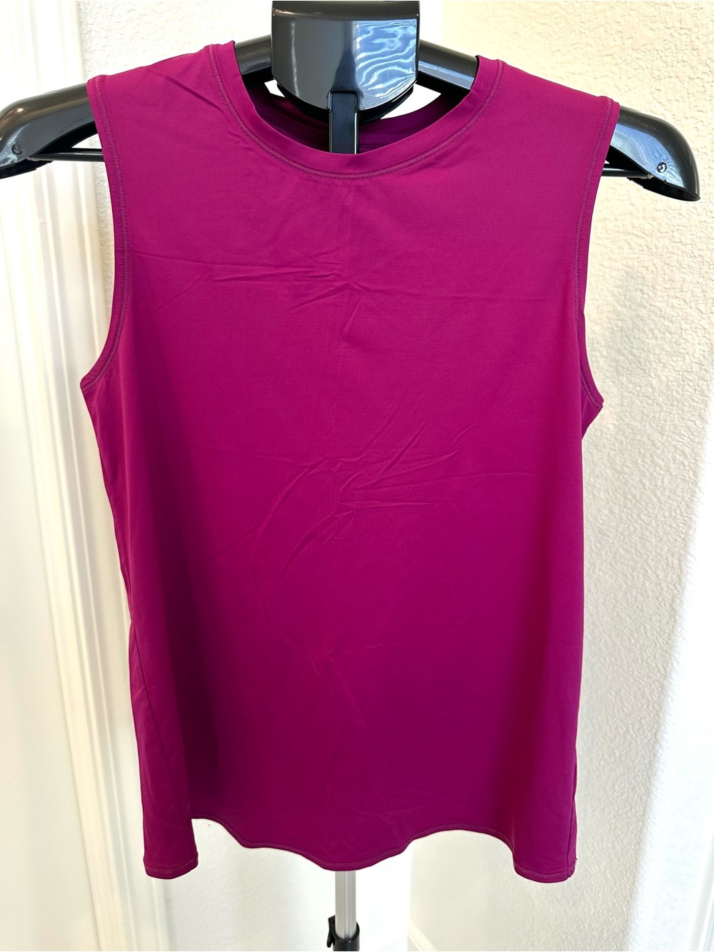 VGUC Women’s Athleta Raspberry Sleeveless Tank size XS